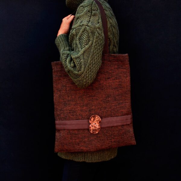 Bolso con broche Boston
