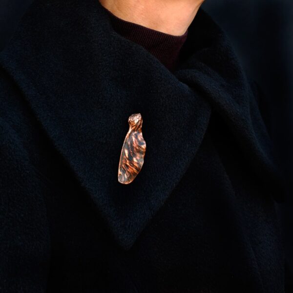 Broche de cobre Arce
