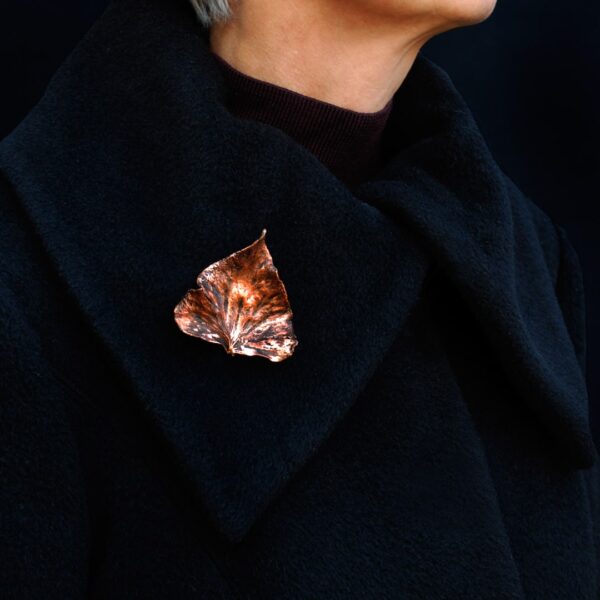 Broche de cobre Hiedra