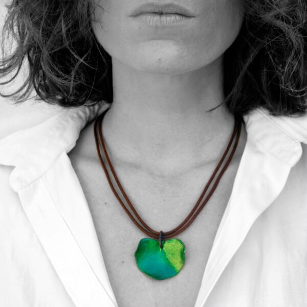 Collar de cobre esmaltado Eucalyptus