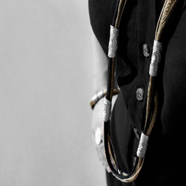 Collar largo de plata y cordones Presili