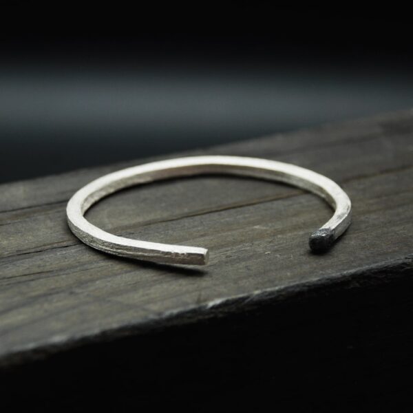 Pulsera de plata Ignis
