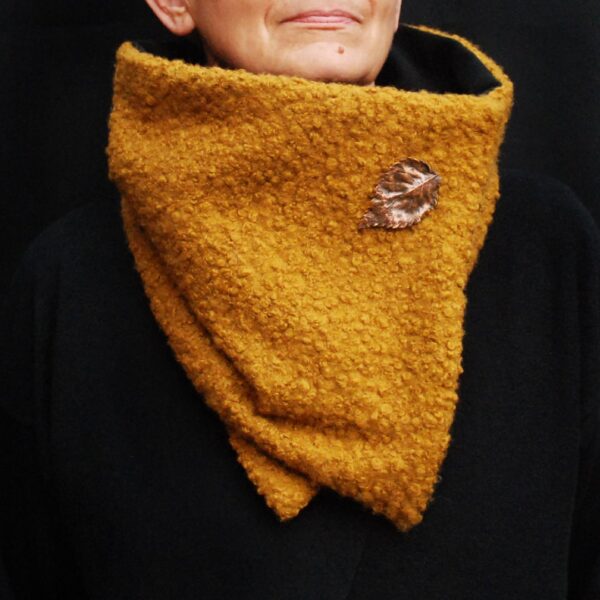 Cuello con joya Verona